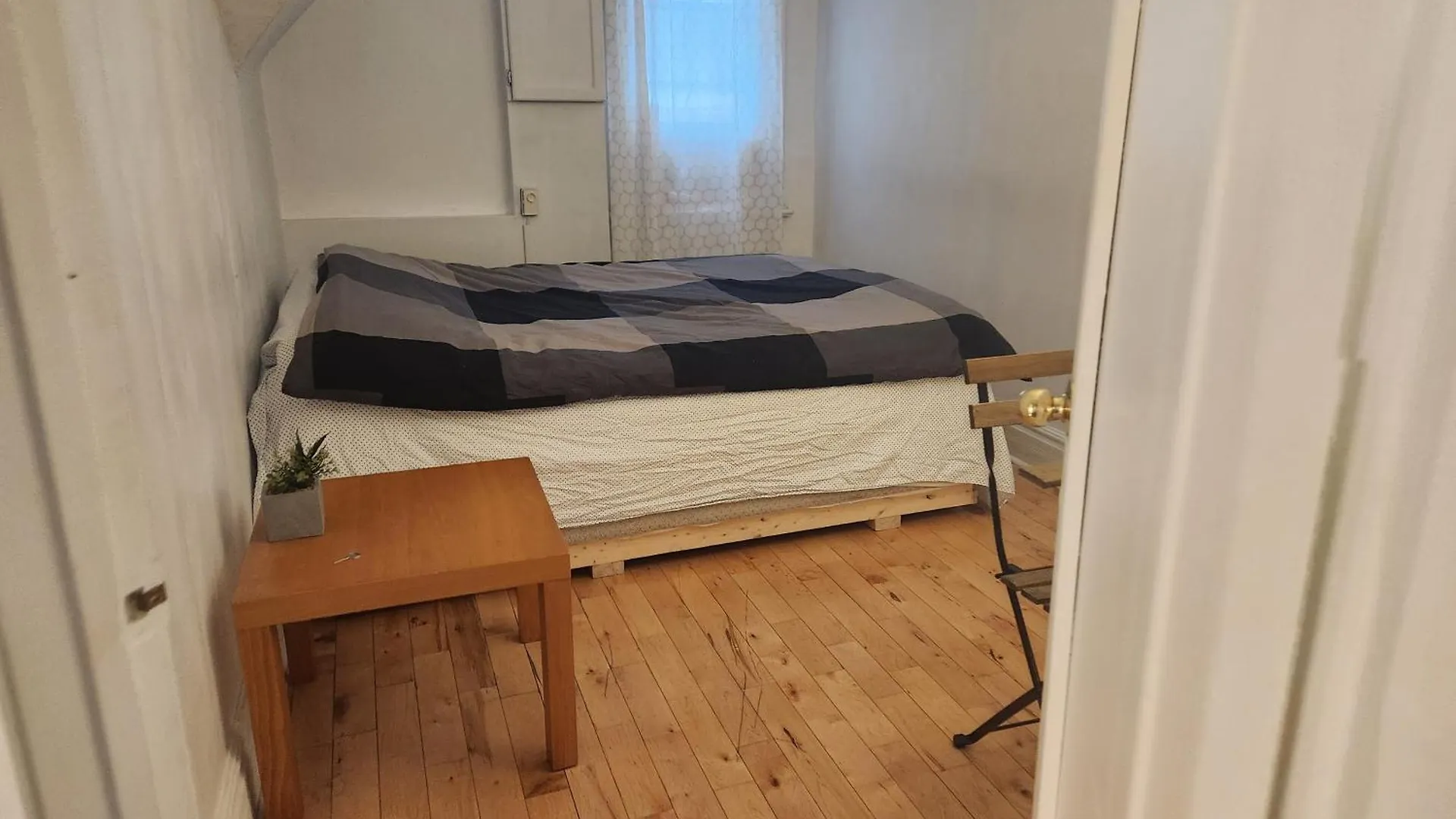 Downtown Guesthouse Торонто